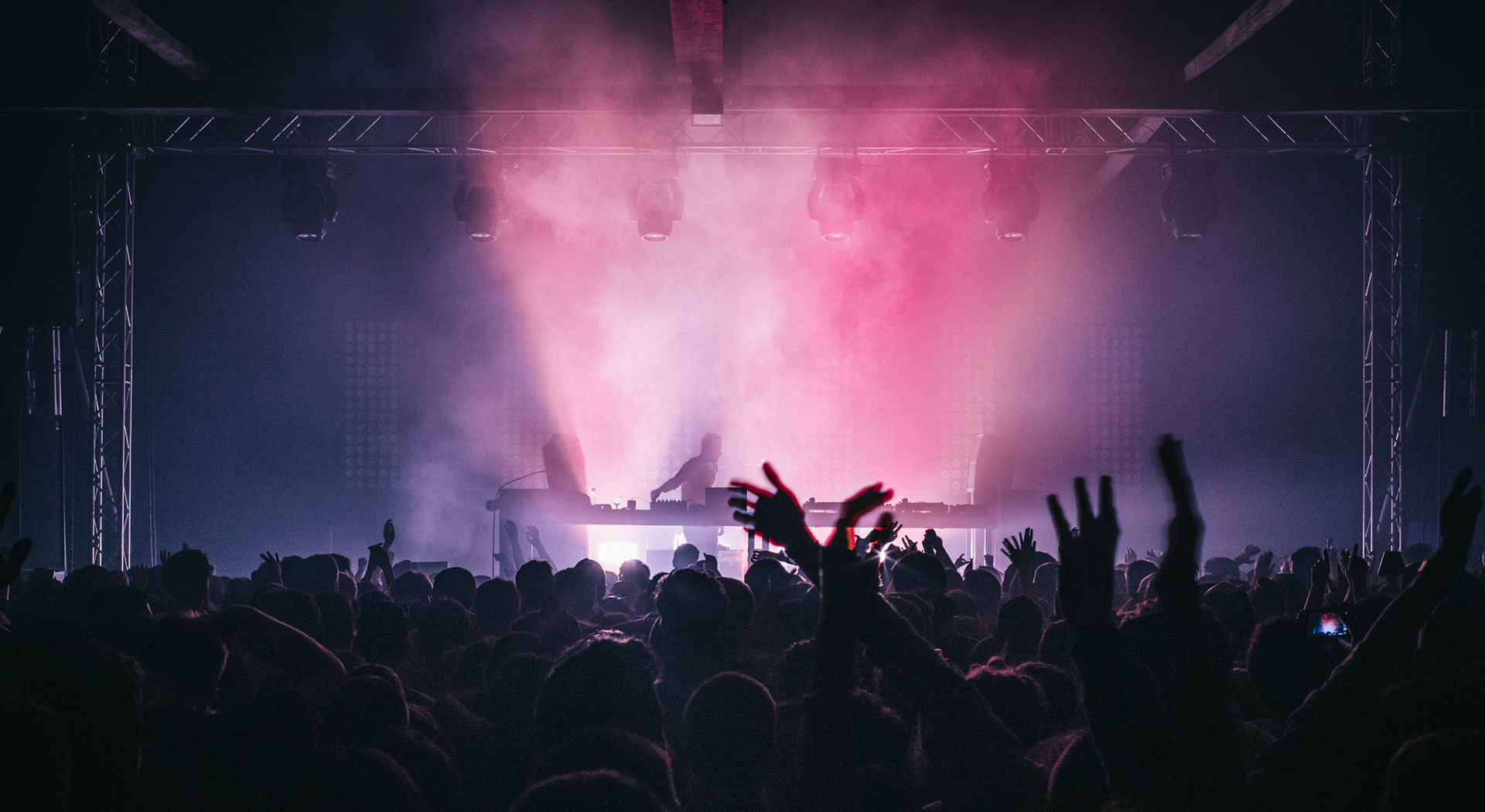 GROTTO REVIEW: Apgrade w/ Nicolas Jaar & Valentin Stip