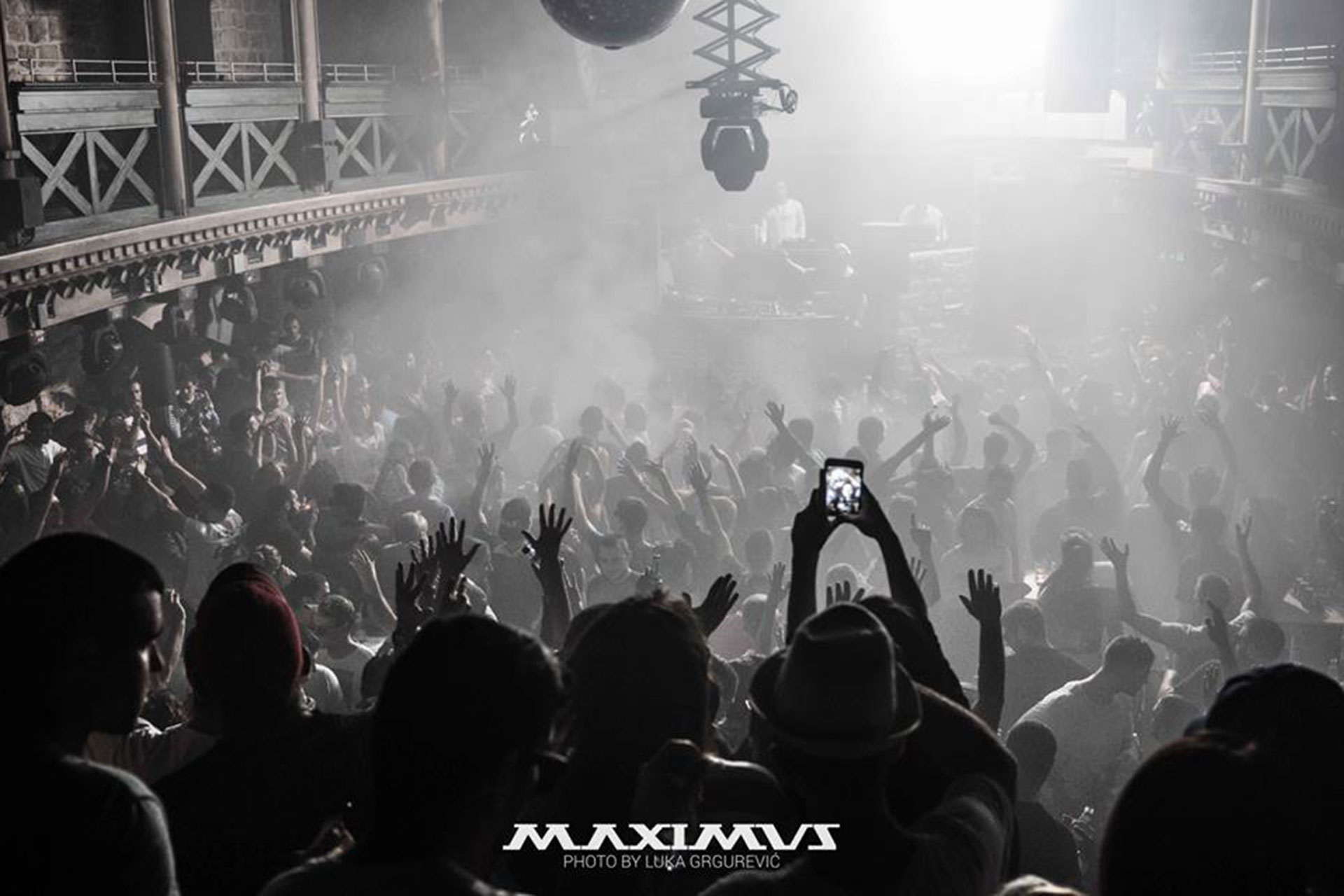 Maximus: Zagrevanje za veliko finale! Maximus decembar 2015