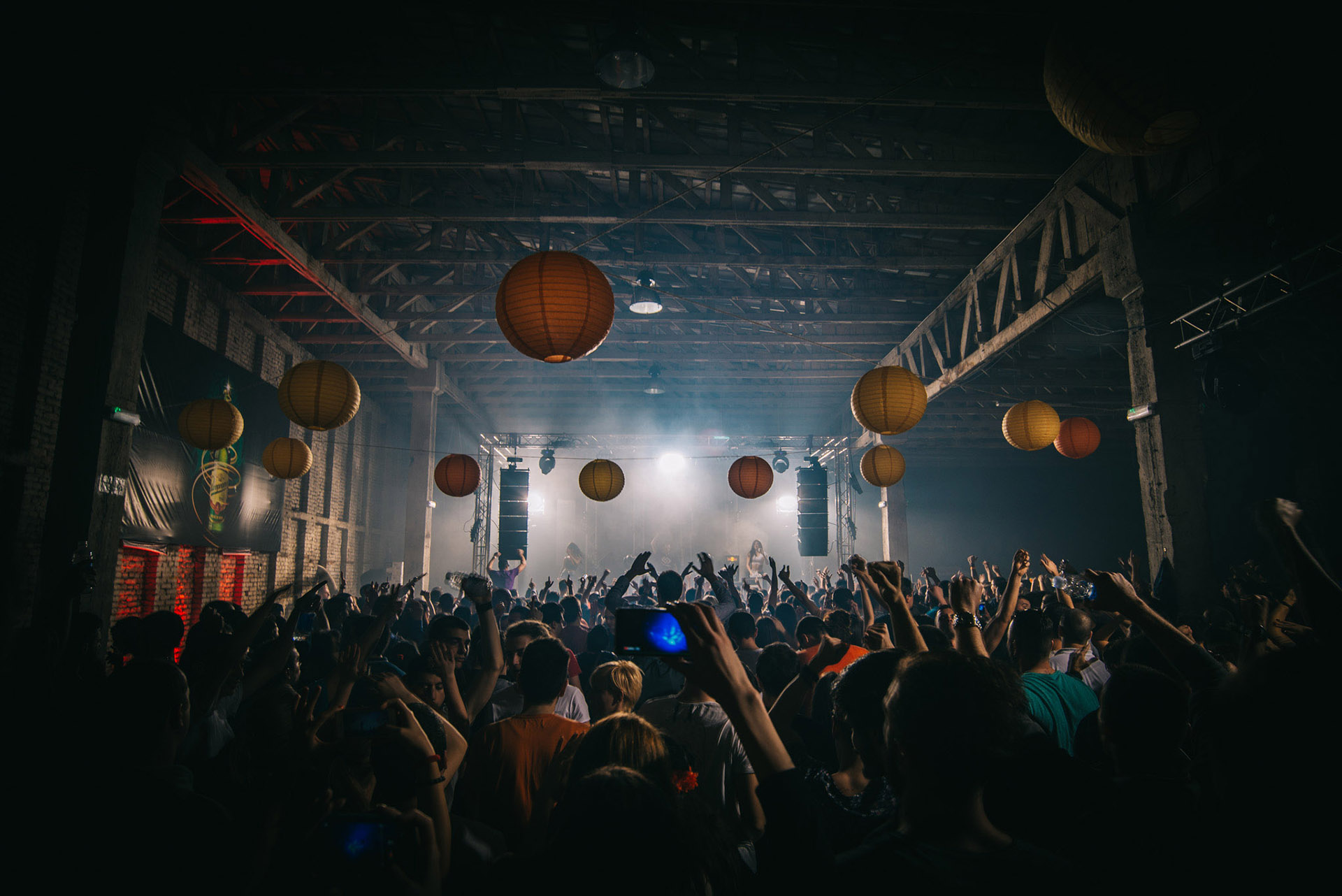 Oranje završeno! Pun Depo orao do zore!