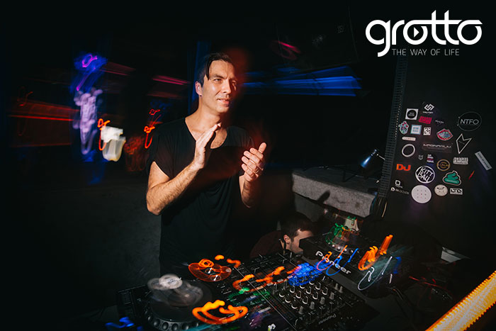 Petar Dundov Recenzija The Tube