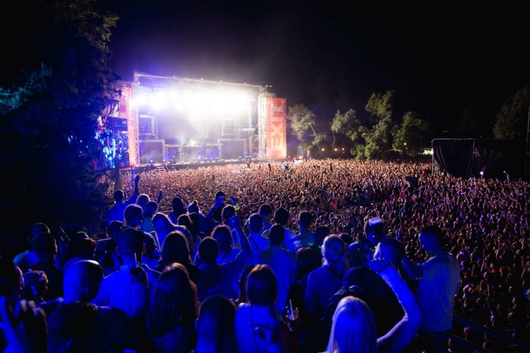 Gitarska pobuna na Exitu za horsko pevanje 47.000 posetilaca!