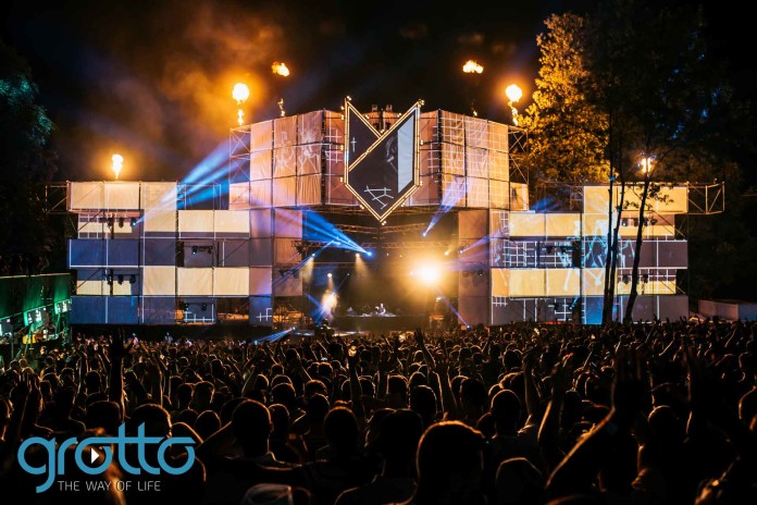 Lovefest 2016 Horse Meat Disco Ellie Allien Ben Klock Zenker Brothers review Lovefest 2016 Horse Meat Disco Ellie Allien Ben Klock Zenker Brothers review