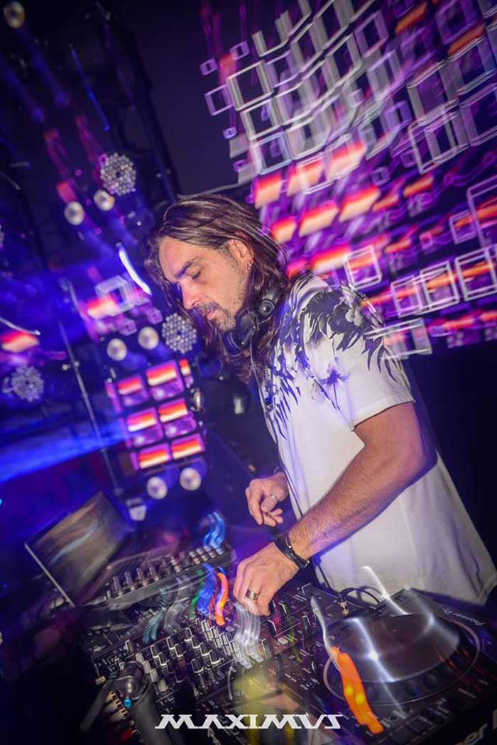 Talamasca Maximus Kotor Aquapipe Skunk Fu