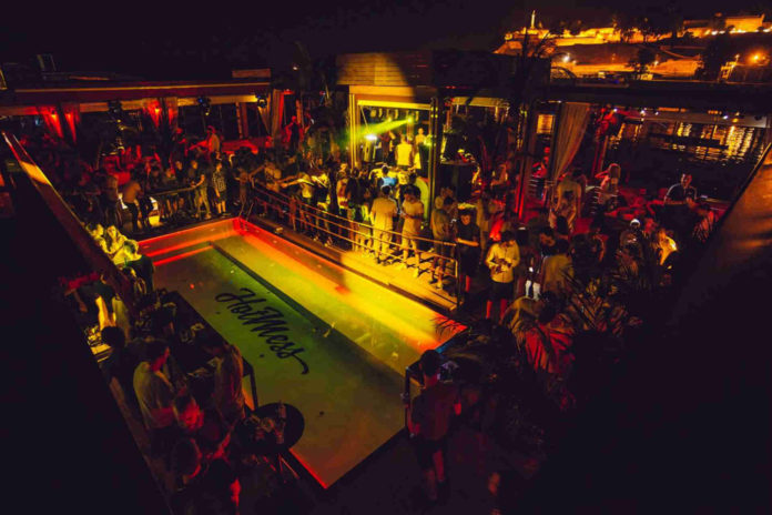 Odyssey 2017 Hot Mess