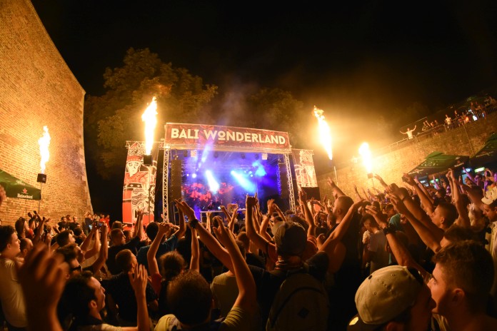 Fuzija Tradicionalne i Moderne Kulture Okupila Skoro 5000 Ljudi Na Bali Wonderland-u