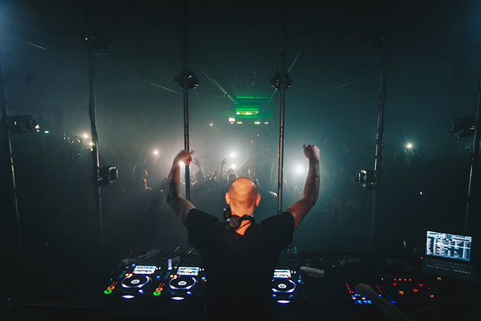 Recenzija Len Faki Berlinski zid Review Recenzija Len Faki Berlinski zid Review