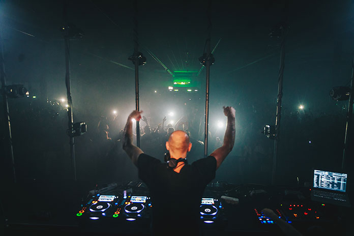 Recenzija Len Faki Berlinski zid Review