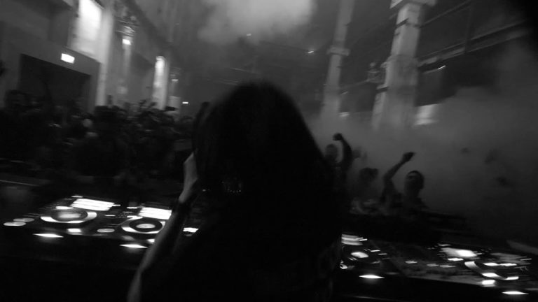 Na rasprodatu EXIT žurku u Minhenu preko 2.000 ljudi došlo da pleše uz Amelie Lens i Laga!