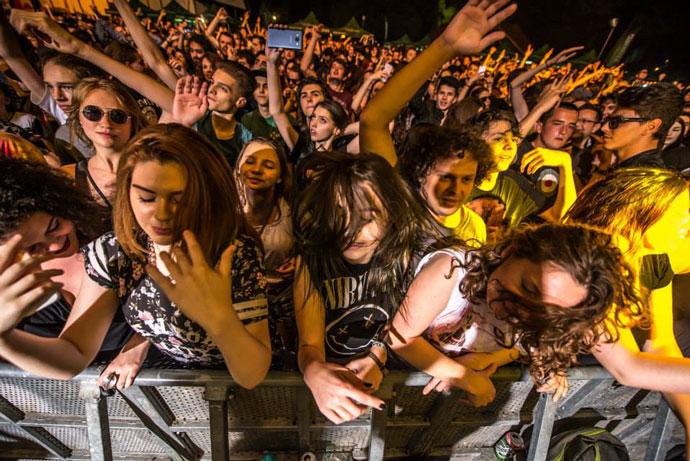 Revolution festival crowd