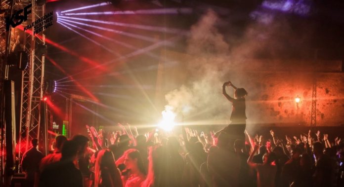 Dnevni Rejv Bart Skils