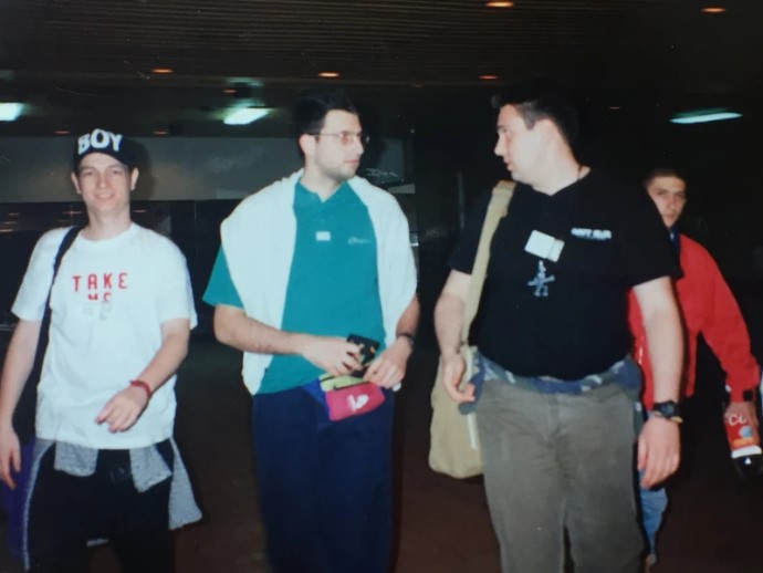 DJ-S.T.R.O.B-Pocetak-kluba-Industrija-tehno-scene-i-beogradske-rejv-kulture