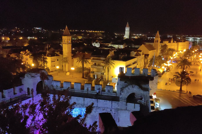 Moondance festival kula Kamerlengo