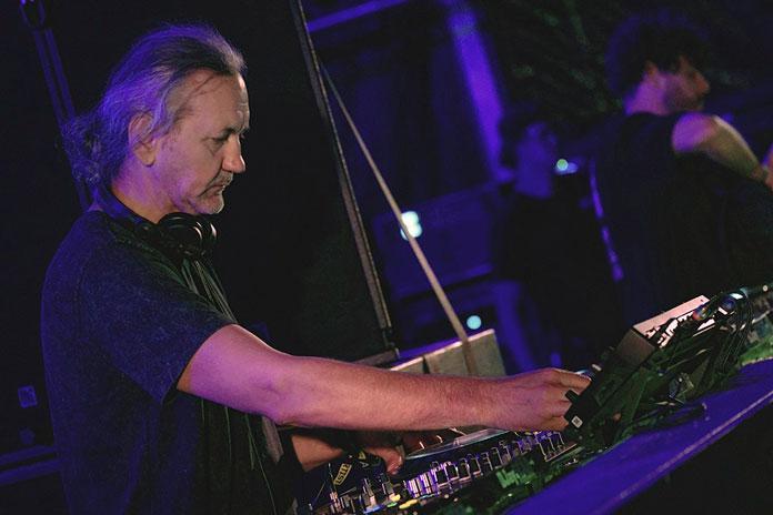 Pero FullHouse slavi 30 godina DJ karijere turnejom