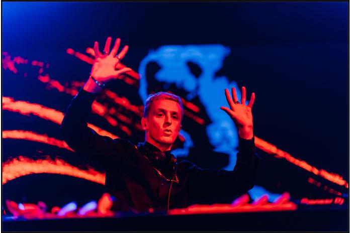 Denis Sulta tokom nastupa na Let's Mix It! Weekendu 01. septembra 2023. godine u beogradskom klubu Barutana.