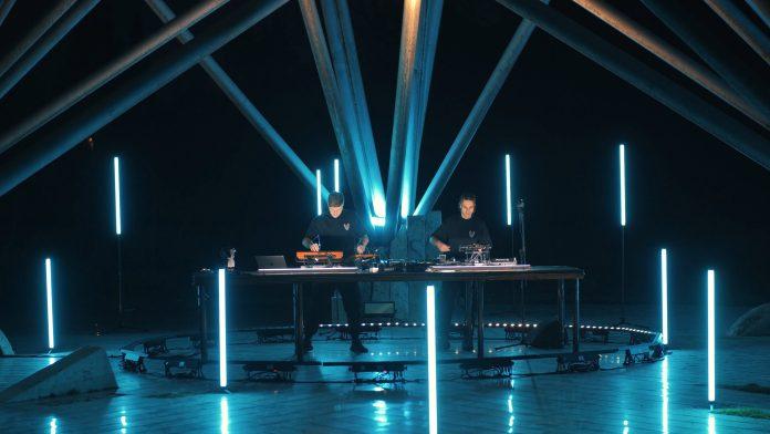 Utopia Čačalica promo photo live show.png Utopia Čačalica promo photo live show.png