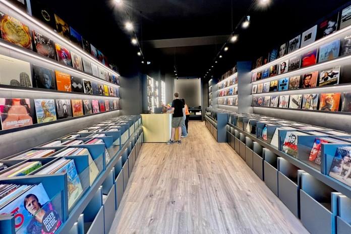 MASCOMSTORE TERAZIJE_foto Mascom cover