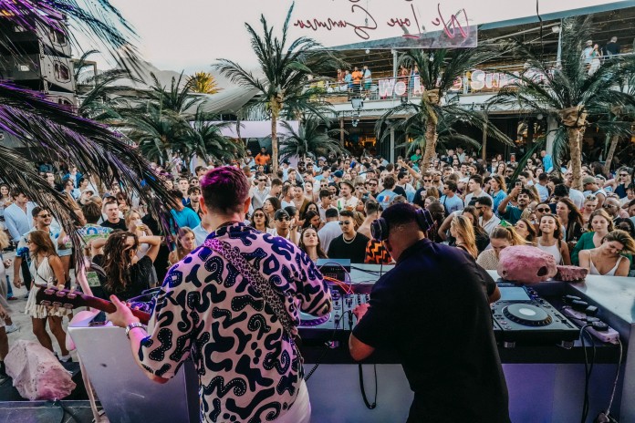 Afro-house legende 28. jula u Silosima za novi IQOS Sunset Matine