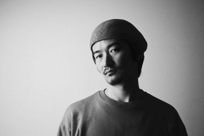 DJ i producent Tomoki Tamura.